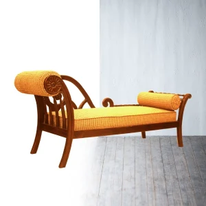 Parro Divan - Classic Design with Woven Upholstery