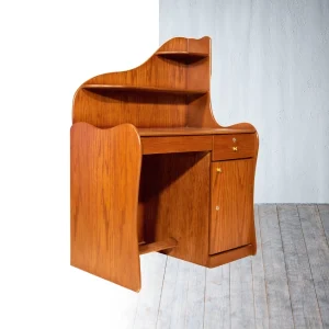 Prince Reading Table - Elegant Curved Design with Storage